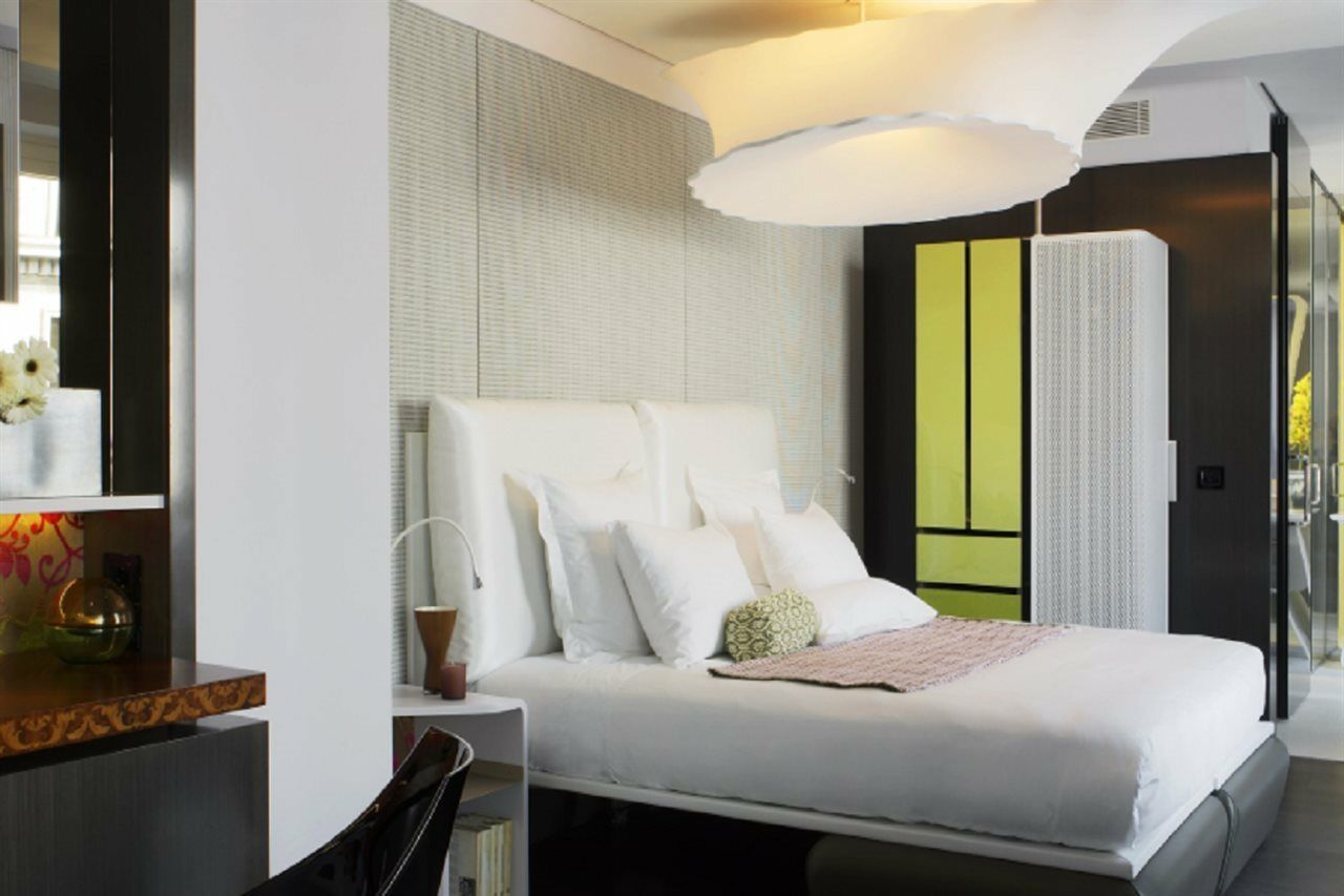 Hotel Palazzo Matteotti, The Dedica Anthology, Autograph Collection Mailand Exterior foto A bedroom at the hotel