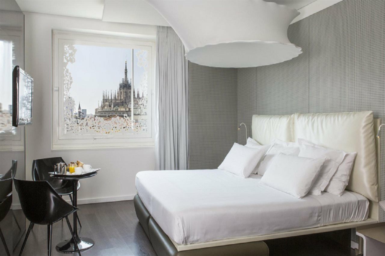 Hotel Palazzo Matteotti, The Dedica Anthology, Autograph Collection Mailand Exterior foto A room at the hotel